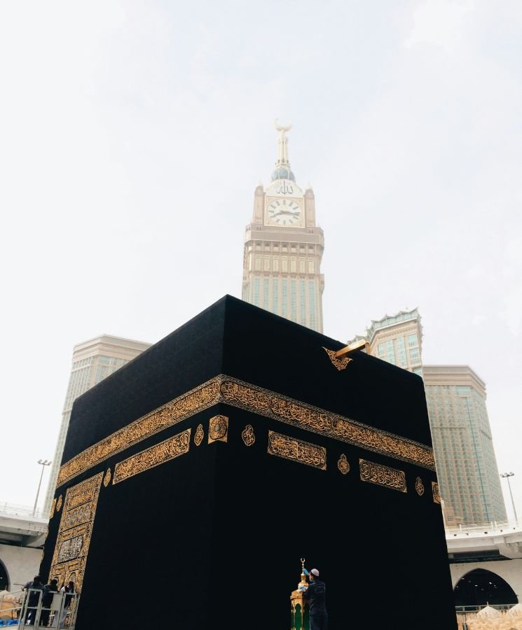 do hajj or umrah on behalf of deceased